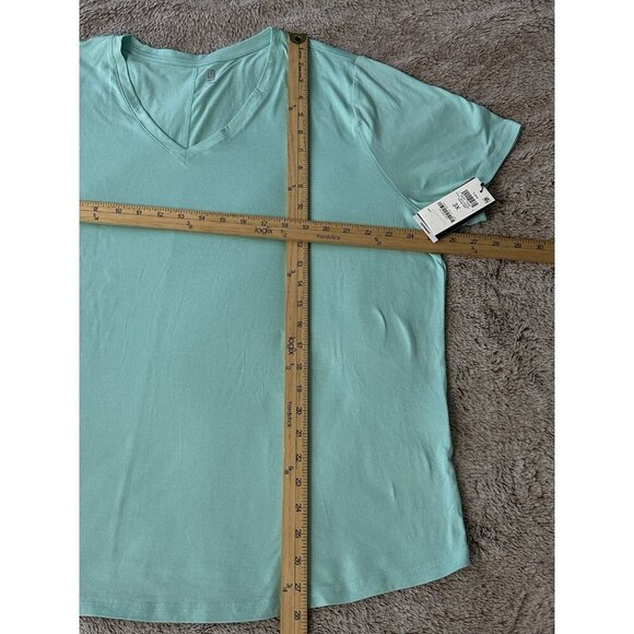ID Ideology Women’s Regular fit Short Sleeve T-Shirt Tee Ocean Solid New - Picture 14 of 14